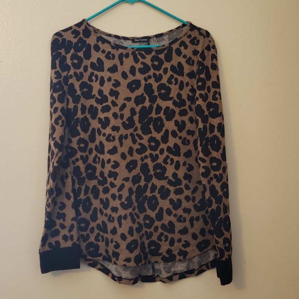 Stich Fix Med

Pink Clover Abby Button Back